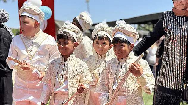 Konya'da vakıf şartı gereği 41 çocuğa sünnet töreni düzenlendi