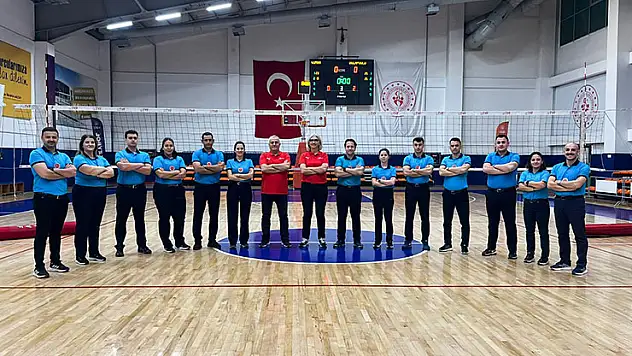 Konya'da voleybol şöleni yaşanıyor