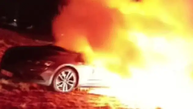 Konya'da yanan otomobilin çalıntı olduğu ortaya çıktı