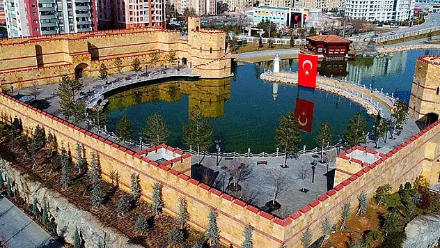 Konya'da yaz geceleri bir başka güzel