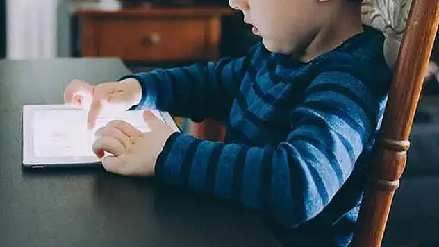 Konya'da Yeşilay'dan kritik uyarı: Çocuklarda tablet kullanımı bağımlılığa zemin hazırlıyor
