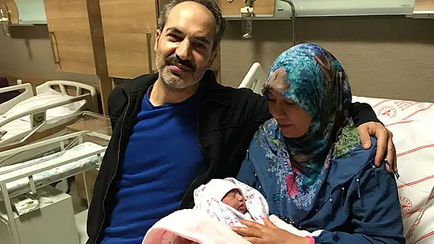 Konya'da yılın ilk bebeği, Ata ailesinin 6'ncı çocuğu Sümeyye Nur oldu