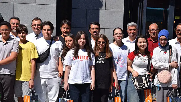 Konya'da YKS ve LGS'de başarı gösteren öğrenciler için program düzenlendi