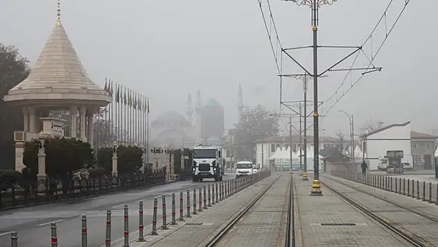 Konya'da yoğun sis nedeniyle uçak seferleri iptal edildi