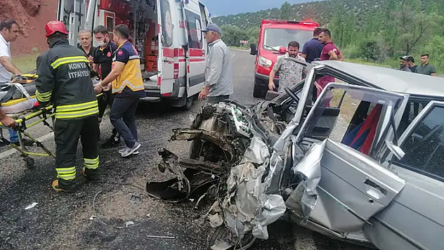 Konya'da yolcu minibüsü ile otomobil çarpıştı: 6 yaralı