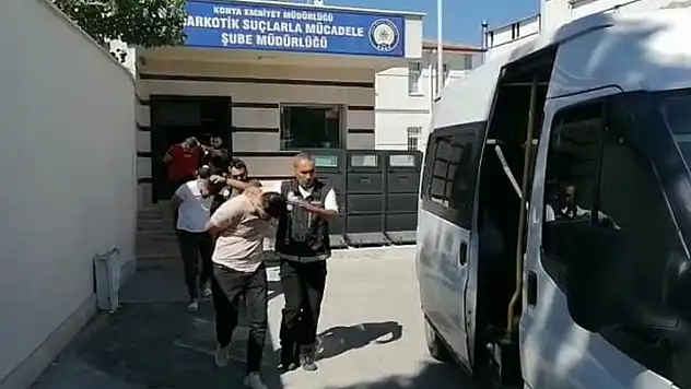 Konya'da zehir tacirlerine operasyon: 6 tutuklama
