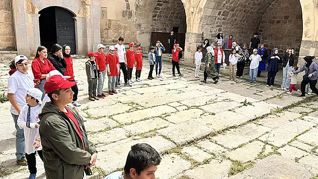 Konya'daki 222 yıllık vakfın 'öğrencilere piknik ve harçlık hayır şartı' yaşatılıyor