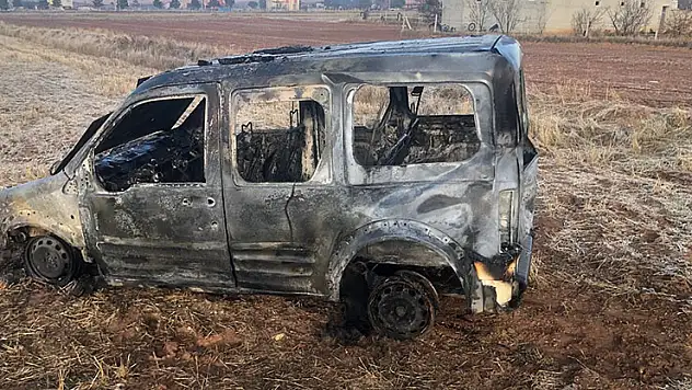 Konya'daki garajda araç ve evde çıkan yangın korkuttu