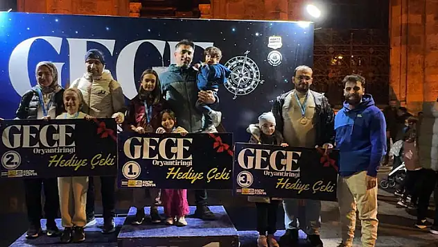 Konya'daki 'Gece Oryantiringi' etkinliği büyük ilgi gördü