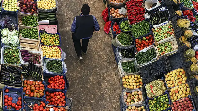 Konya'daki 'Kadınlar Pazarı' mevsim renklerine büründü