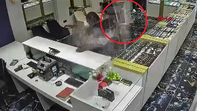 Konya'daki kuyumcu, soygununda çay kazanı detayı