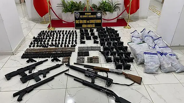 Konya'daki silah operasyonunda 4 kişi tutuklandı
