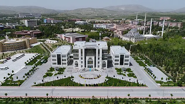 Konya'daki üniversiteden tam 20 akademisyen listeye girdi