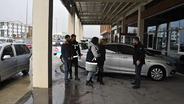 Konya'daki uyuşturucu operasyonunda 5 şüpheliden 2'si tutuklandı
