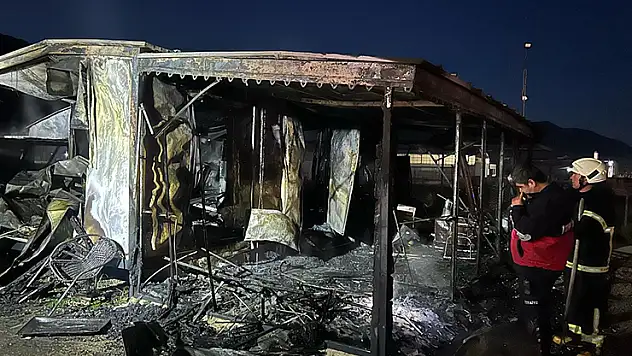 Konya'dan Burdur'a gidip iş yerini kundakladılar, kaçarken yakalanıp tutuklandılar