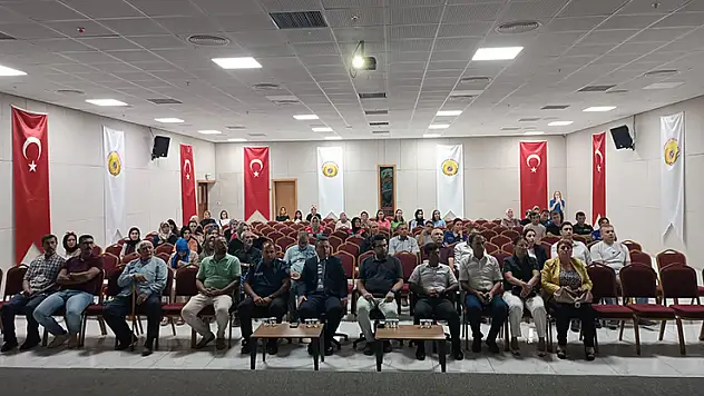 Konya'dan 'En İyi Narkotik Polisi Anne' semineri