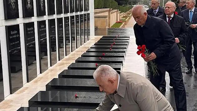 Konya'dan sonra Bakü'yü ziyaret etti