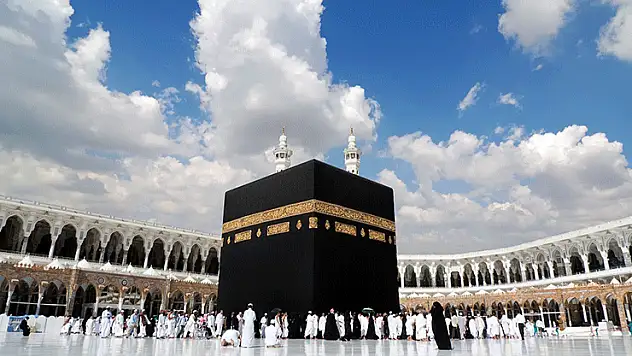 Konya'dan 18 engelli vatandaş umreye uğurlandı