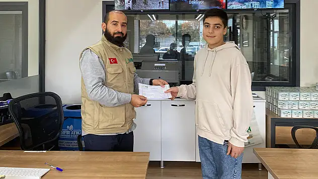 Konyalı 12 yaşındaki çocuk,  yarışmadan kazandığı ödülü Gazze'ye bağışladı