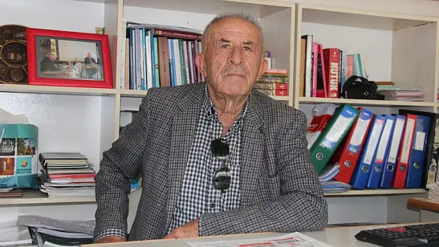 Konyalı 81 yaşındaki Türk Halk Müziği sanatçısı, yolundan giden gençlere örnek oluyor