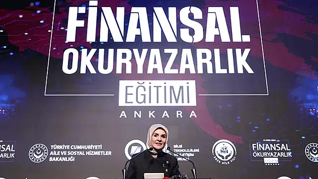 Konyalı Bakandan çağımızın eğitimine destek