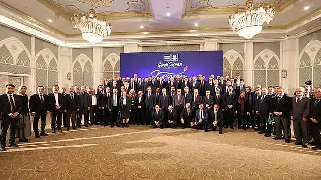 Konyalı bürokratlar iftar sofrasında bir araya geldi
