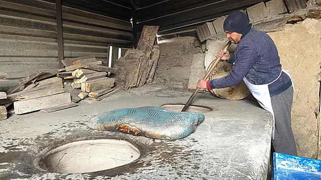 Konyalı çiftçin bahçelerine kurdukları tandır geçim kaynakları oldu
