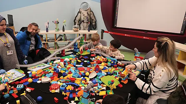 Konyalı çocuklar yarıyıl tatilini LEGO Bilim Haftası Etkinliklerinde geçiriyor