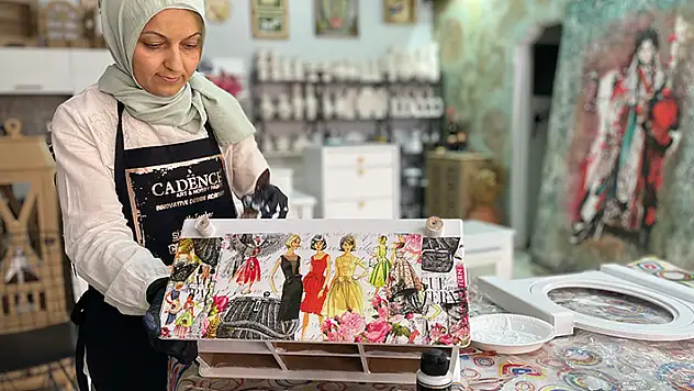 Konyalı dekoratif boyama ustası, çocukluk hayalini atölye açarak zenginleştirdi

