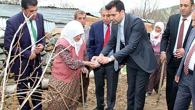 Konyalı Fadime Nineye Cumhurbaşkanından özel ıslak imzalı mektup