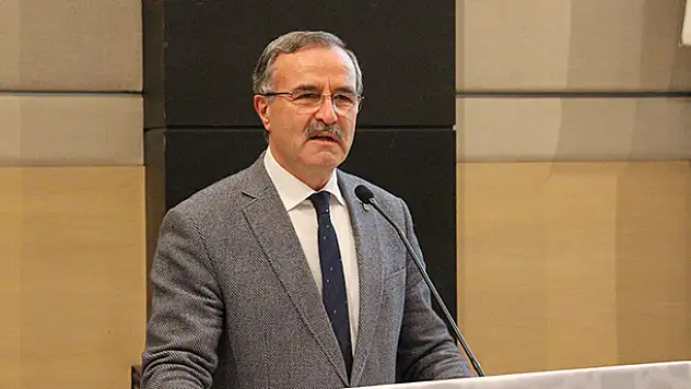 Konyalı firma ürettiği forkliftleri tanıttı