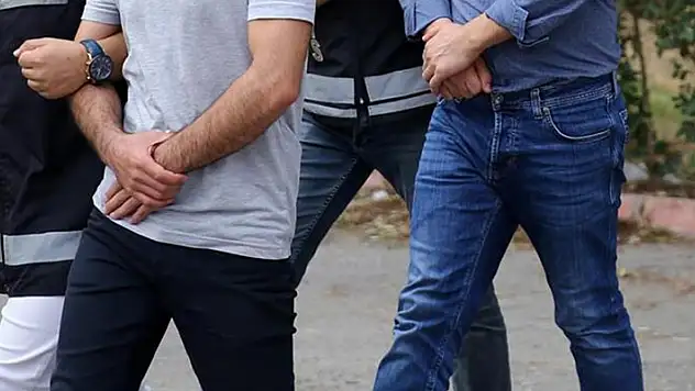 Konyalı gurbetçinin yaklaşık 300 bin TL'ni çalan şahıslar Afyon'da yakalandı
