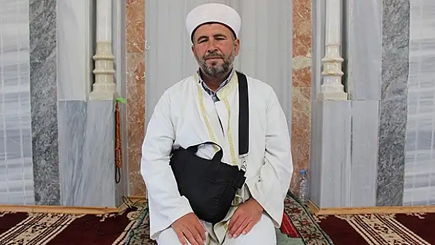 Konyalı İmam Kalbini Çantada Taşıyor