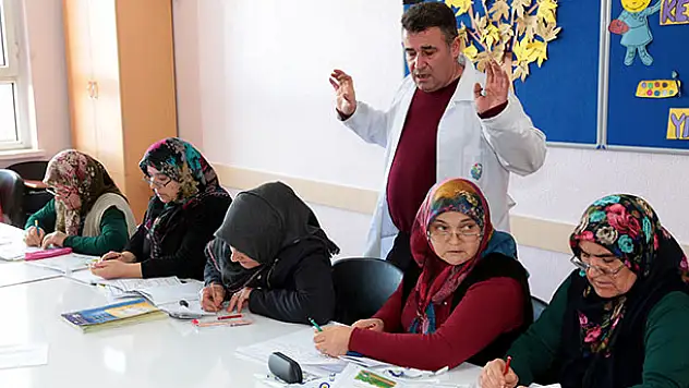 Konyalı kadınların okuma yazma sevinci