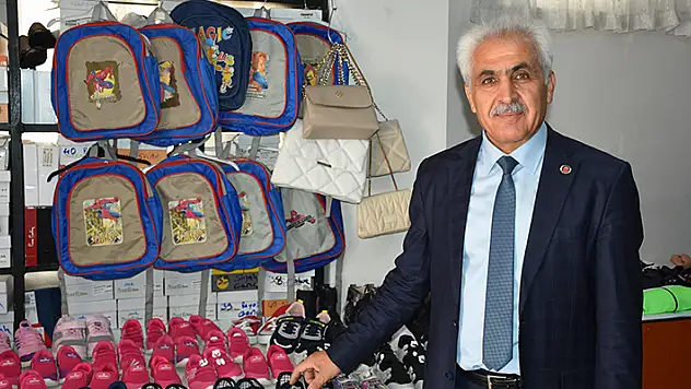 Konyalı muhtar 'Gönül Kapısı' ile ihtiyaç sahiplerine ücretsiz alışveriş imkanı sunuyor
