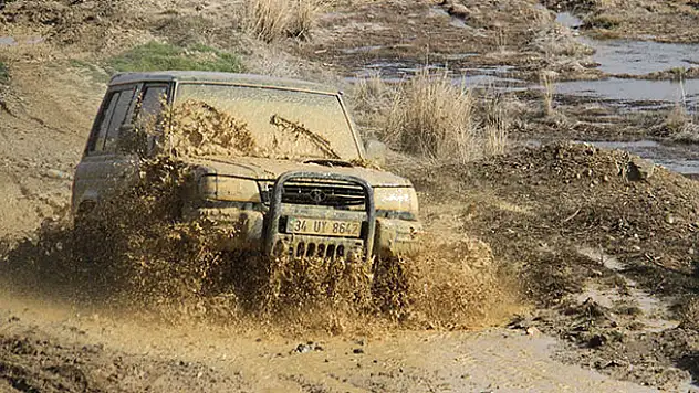 Konyalı Off-road tutkunları Afrin şehitleri için buluştu