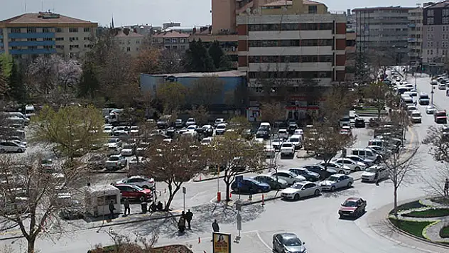 Konyalı otopark  müjdesi bekliyor