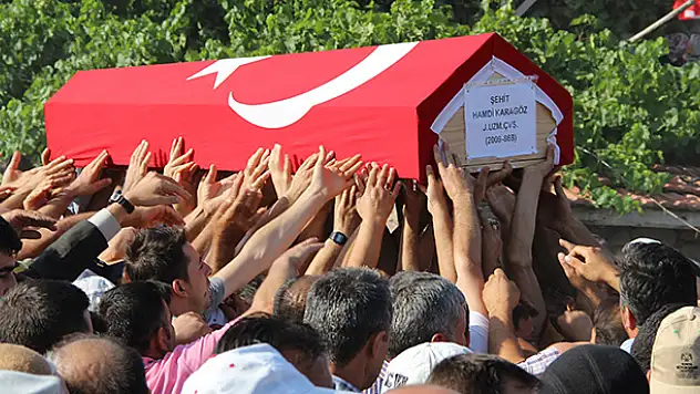 Konyalı şehidi binler uğurladı
