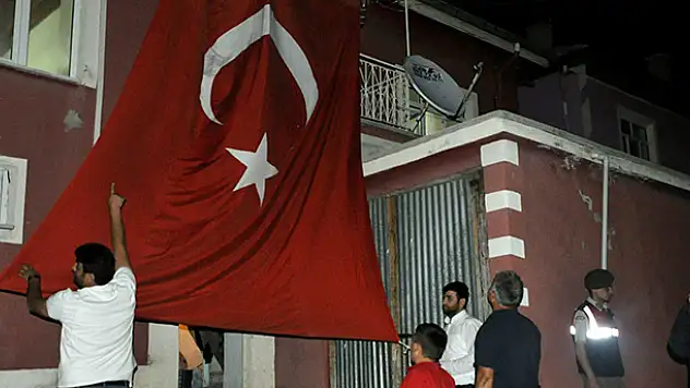 Konyalı Şehidimiz Uzman Çavuş Ahmet Erol'un babaevinde yas var