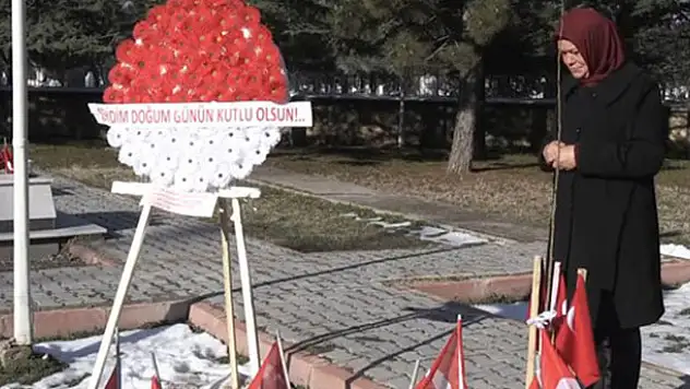 Konyalı şehidin kabrinde hüzünlü doğum günü