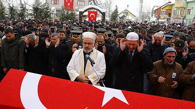Konyalı şehit Okan Altıparmak son yolculuğuna uğurlandı