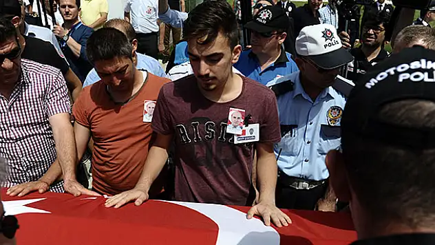 Konyalı şehit polis toprağa verildi