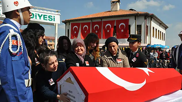 Konyalı Şehit Uzman Çavuş Aydın'ın cenazesi defnedildi