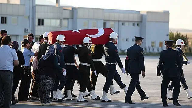 Konyalı Şehitin Cenazesi Uçakla Konya'ya Getirildi