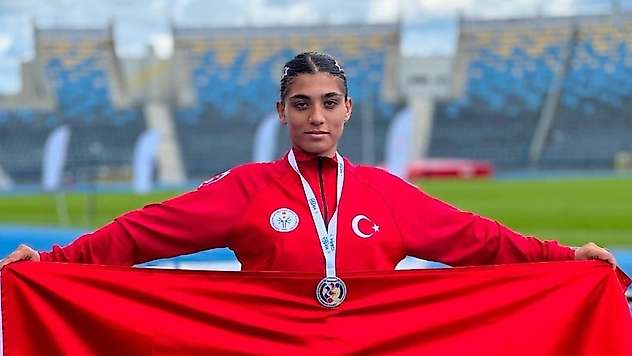 Konyalı sporcu Avrupa'da fırtına gibi esti