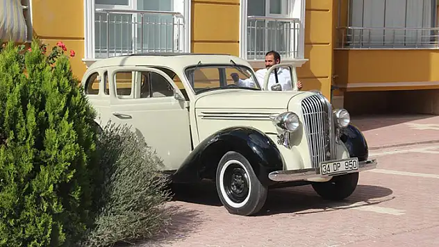 Konyalı vatandaş, 1936 model arabasına gelen 800 bin liralık teklifi geri çevirdi
