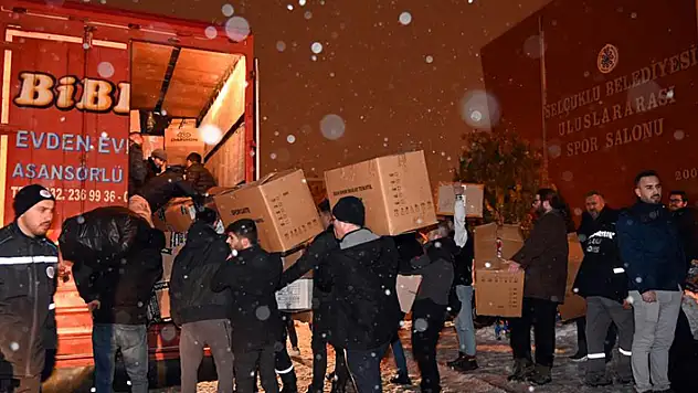 Konyalı vatandaşlardan Hatay'daki deprem bölgesine yardım ve destekler devam ediyor
