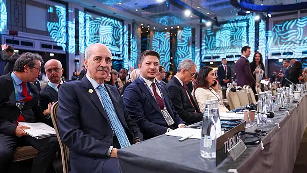 Konyalı Vekilden 2 bin 500 delegenin önünde Gazze çağrısı