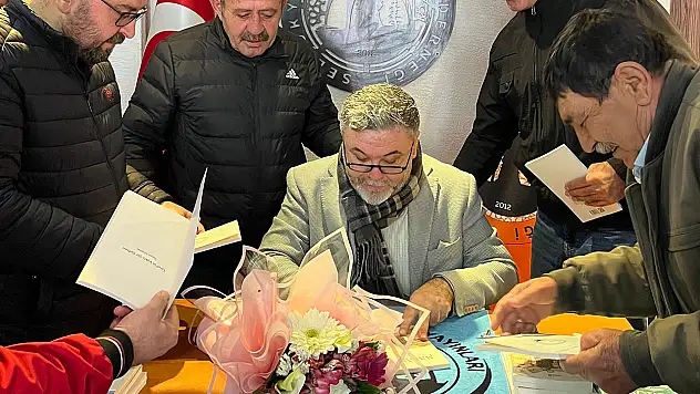 Konyalı yazar okurlarıyla buluştu