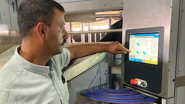 Konyalı ziraat mühendisi, TKDK desteğiyle robotik sistemli süt tesisi kurarak elektriğini de üretmeye başladı
